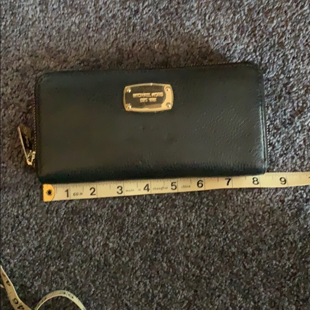 Michael Kors Large Zip Wallet